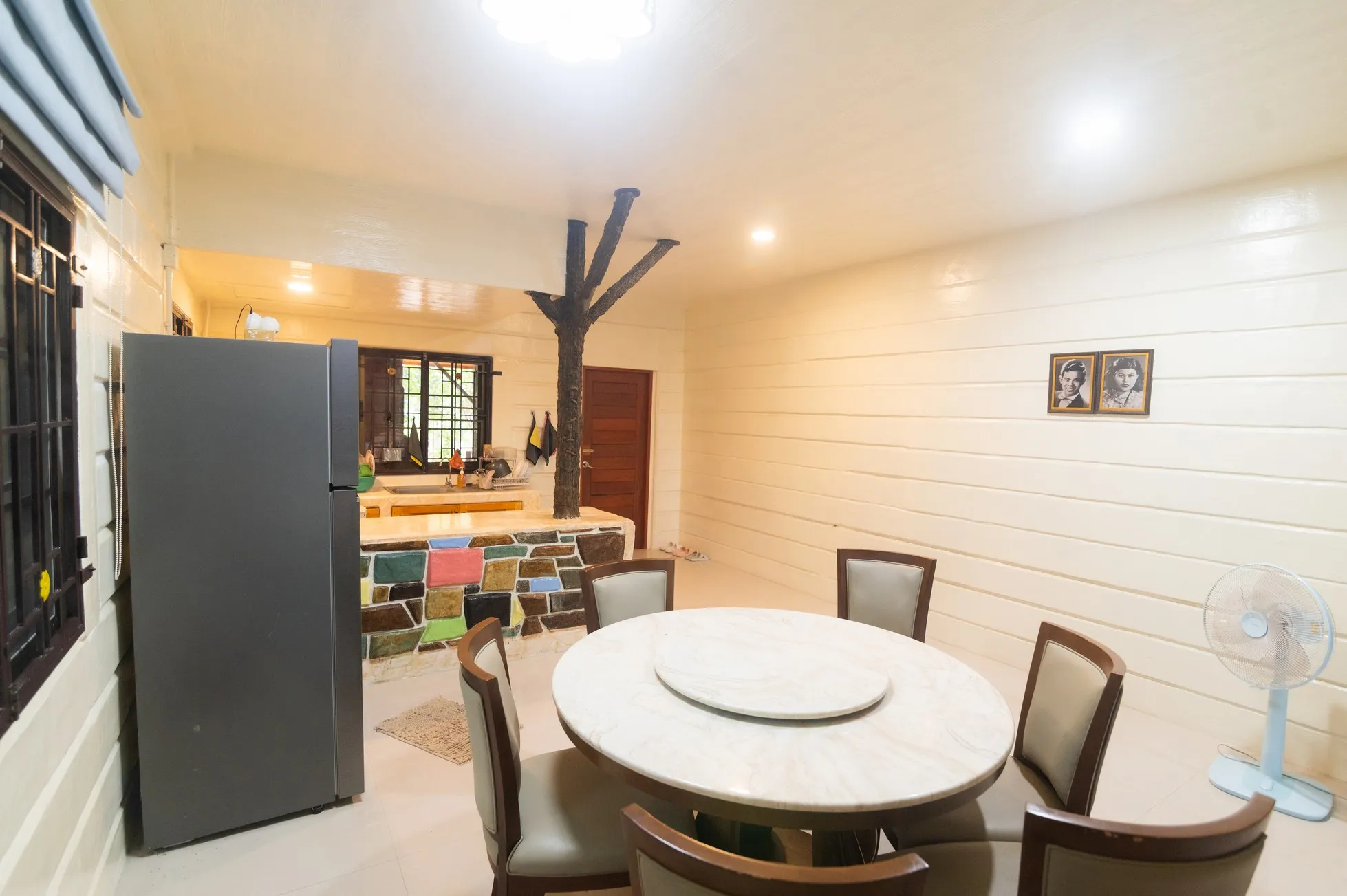 ห้องรับประทานอาหารในบ้าน