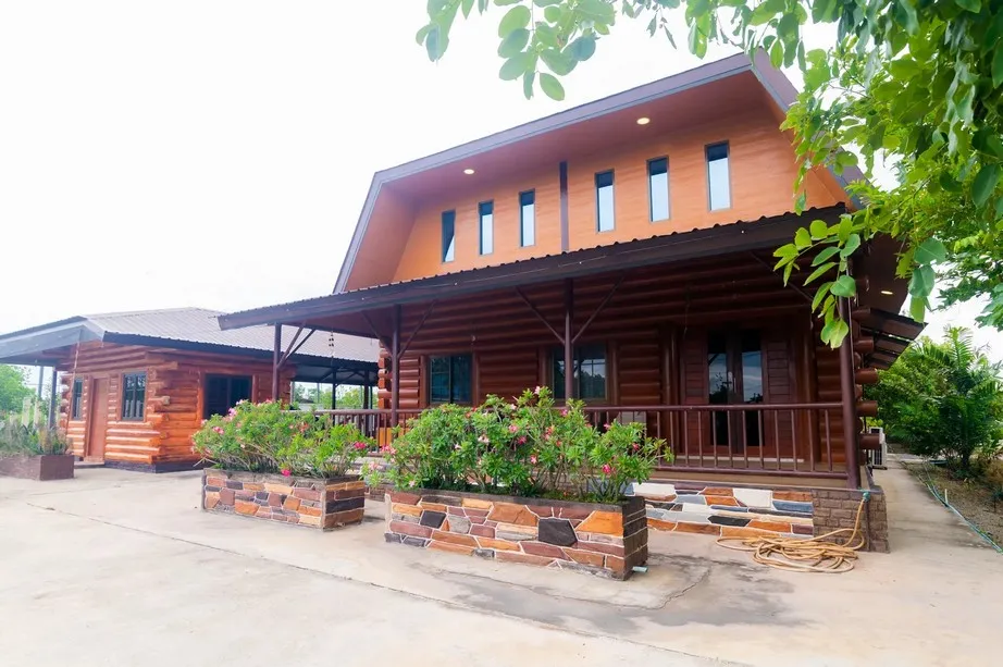 ด้านหน้าตัวบ้าน